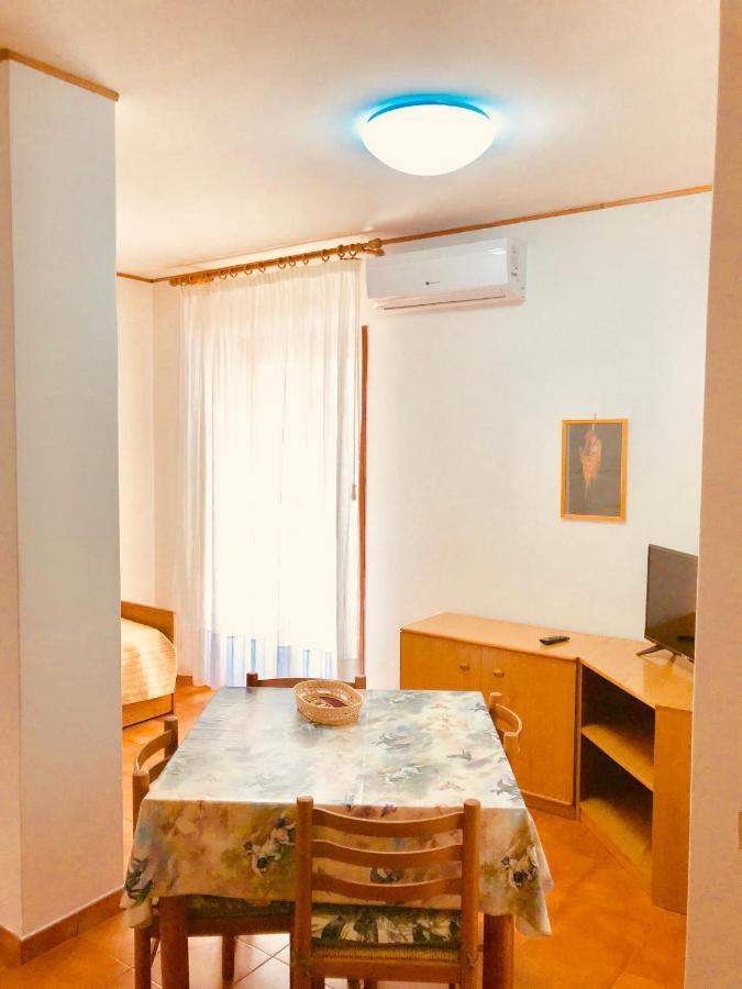 Appartamenti Oleandri Вьесте Экстерьер фото